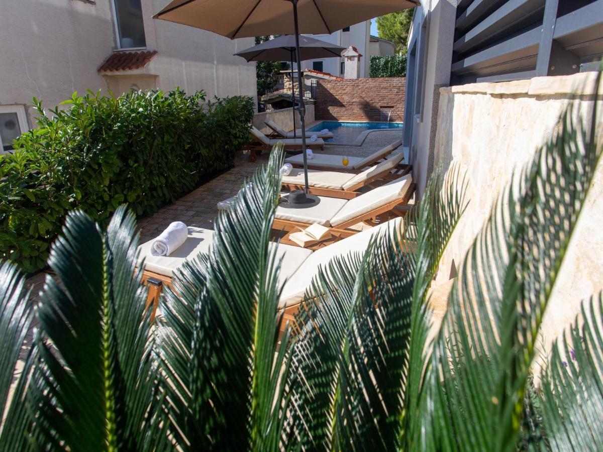 Apartments Aqua Trogir Exterior photo